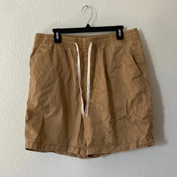 Mens khaki shorts large old navy - Picture 1 of 3